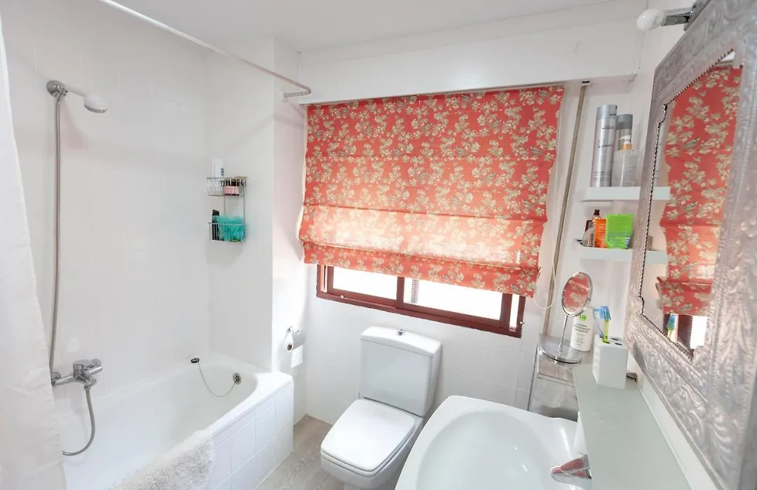 Lola.- Habitacion De Matrimonio, Con Bano Privado-1