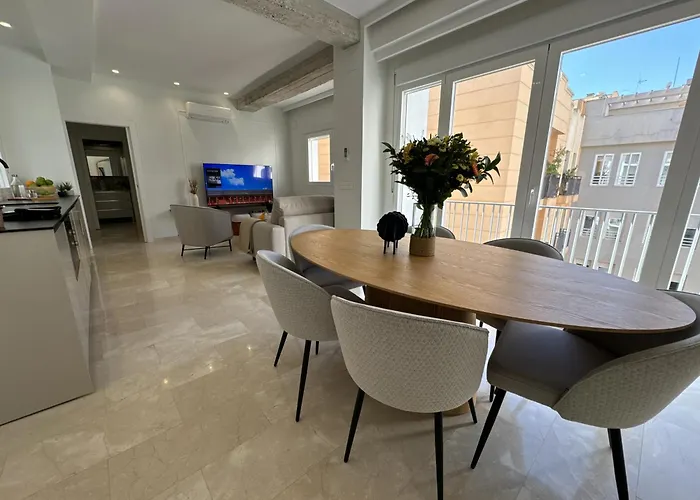 Navas 102 Cosmopolitan Loft
